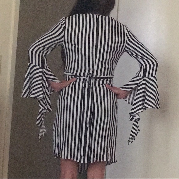 Bardot sexy mini dress - Picture 4 of 13